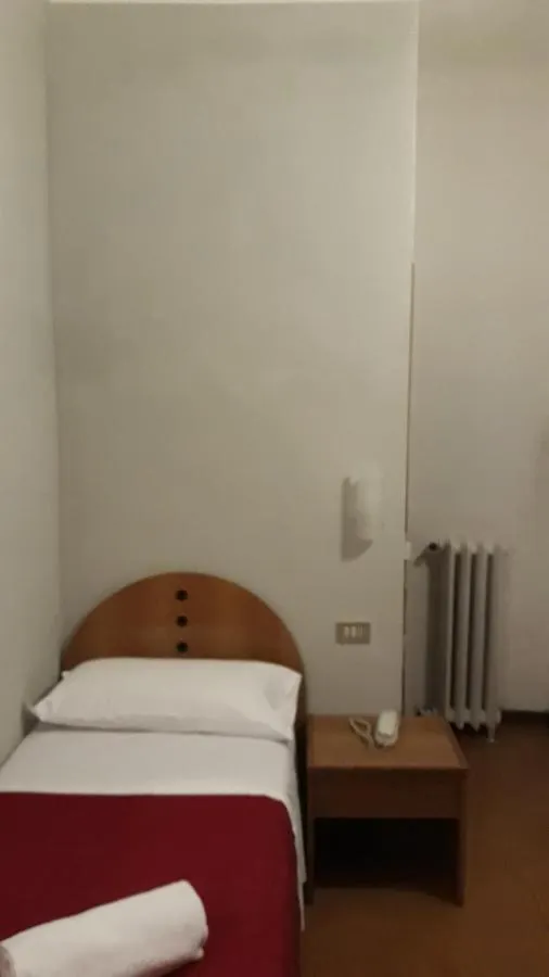 Hotel Tirreno Milan
