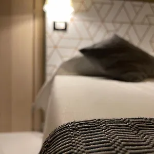 Guest house Lion, Milan